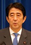 辞任会見を行う安倍首相.jpg